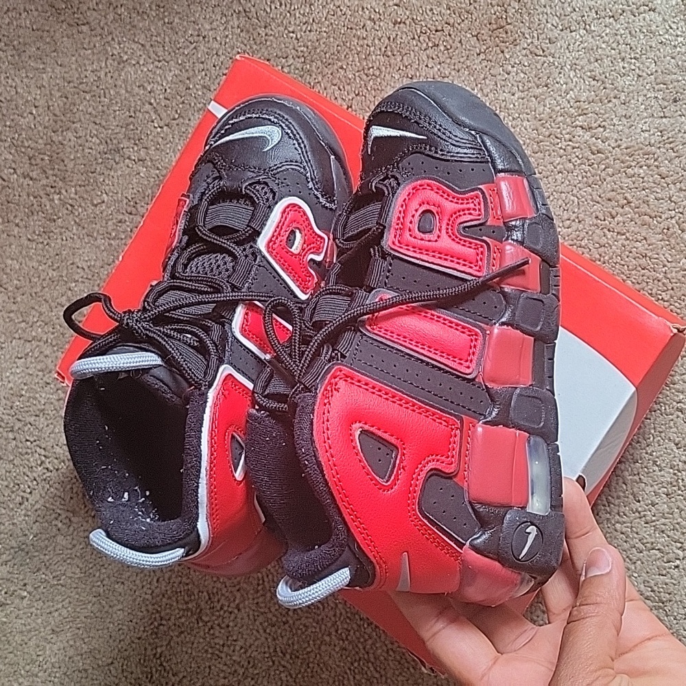 Nike Kids' AIR More Uptempo Red/Black Sneakers